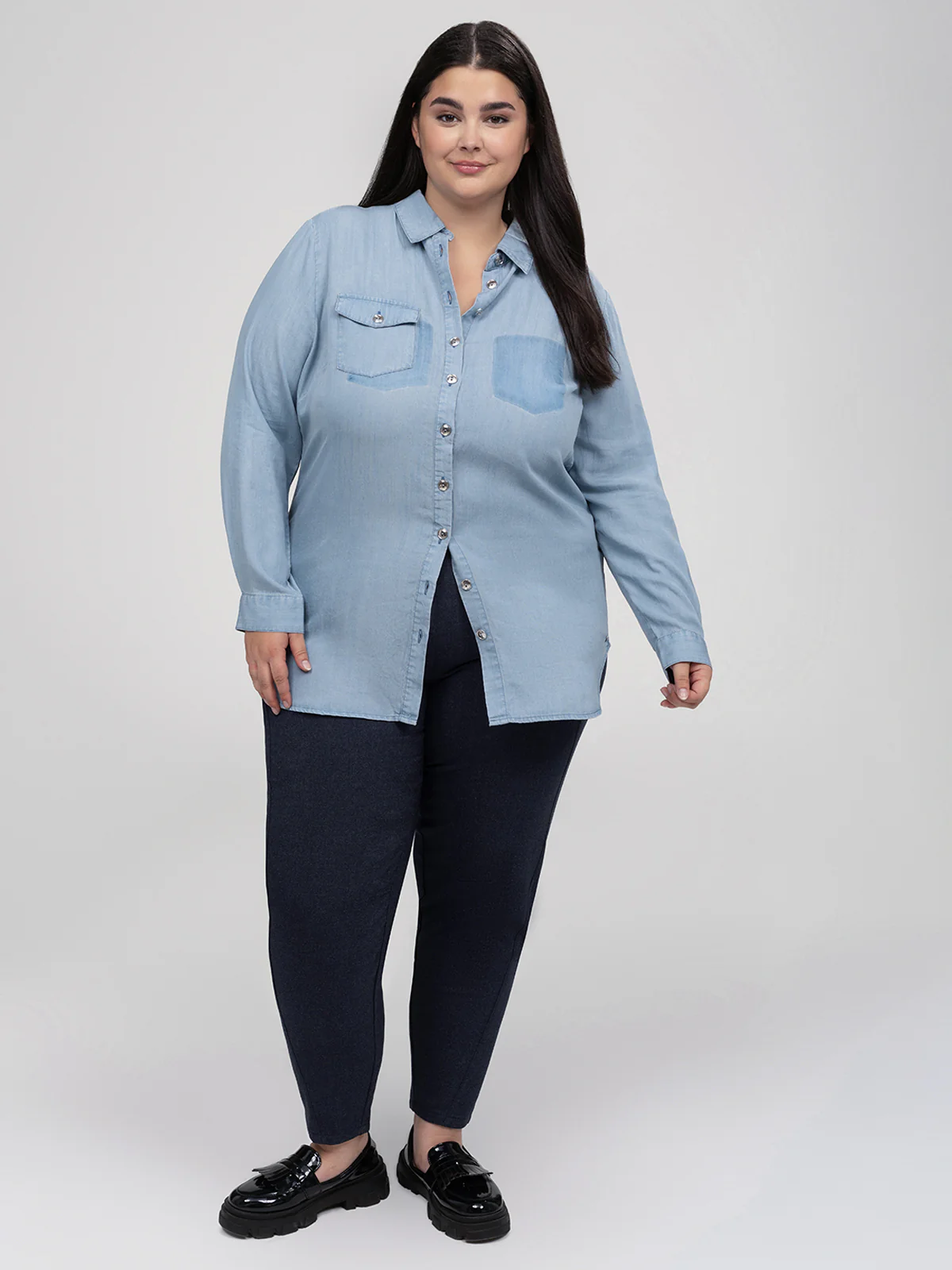 Blouse à manches longues avec boutons - Image 2