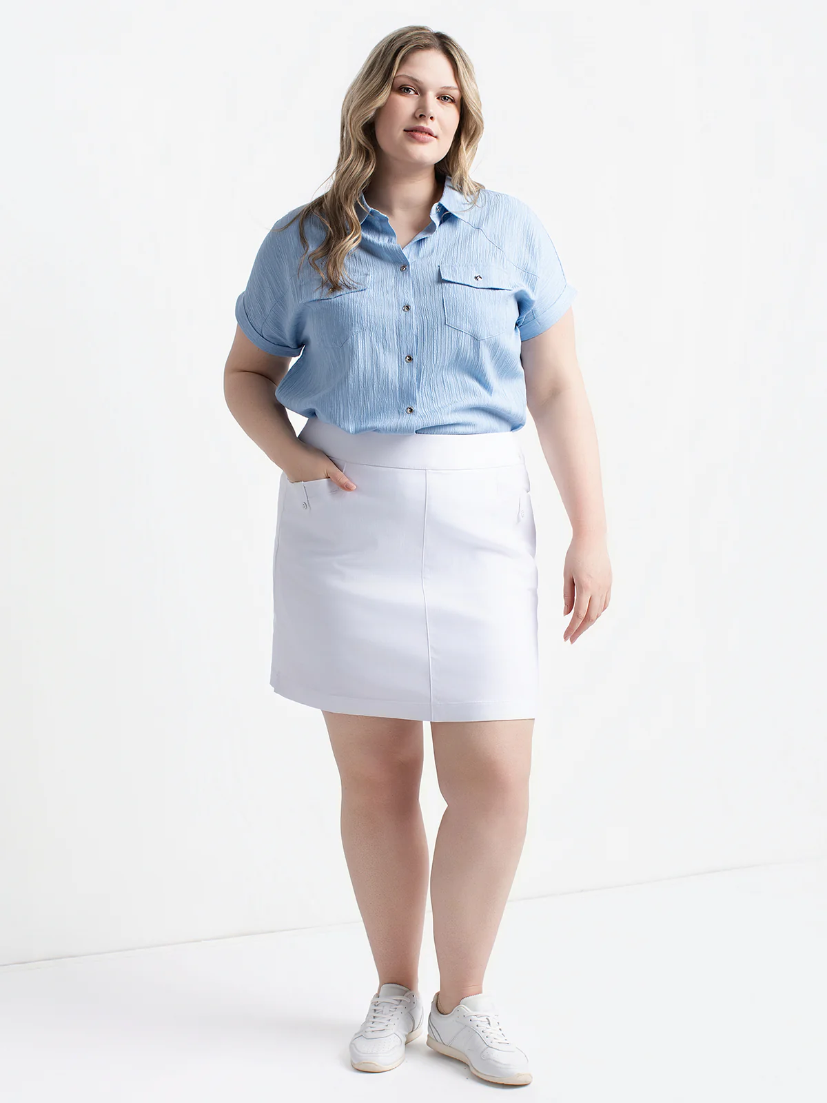 Blouse ample à manches courtes avec boutons - Image 6
