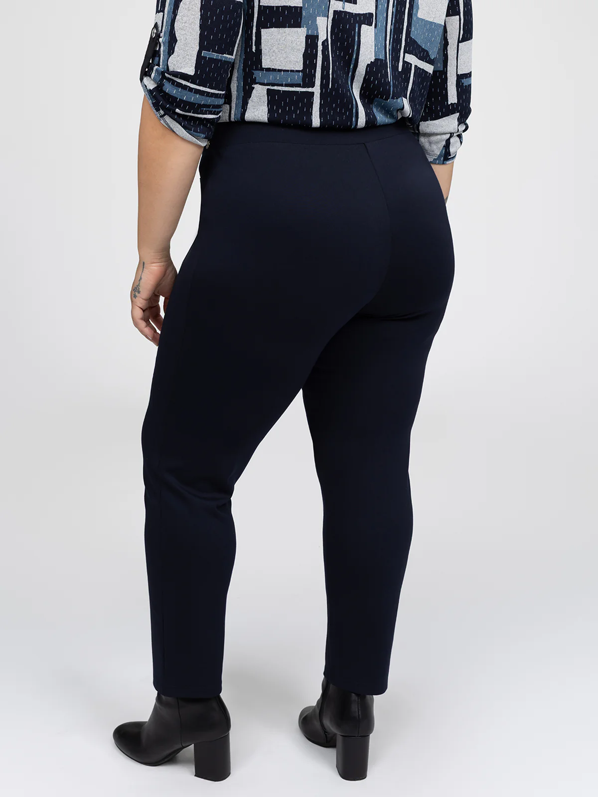 Pantalon ajusté droit à enfiler - Petite - Image 15