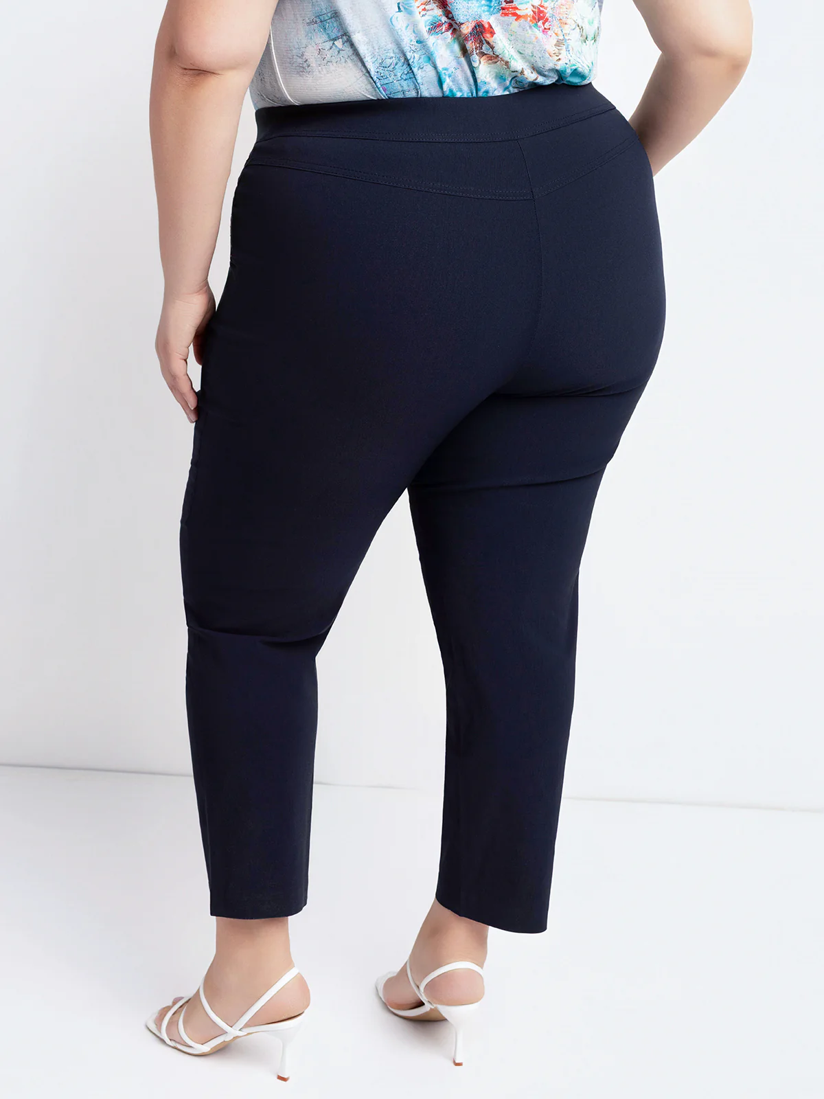 Pantalon droit à enfiler - Image 18
