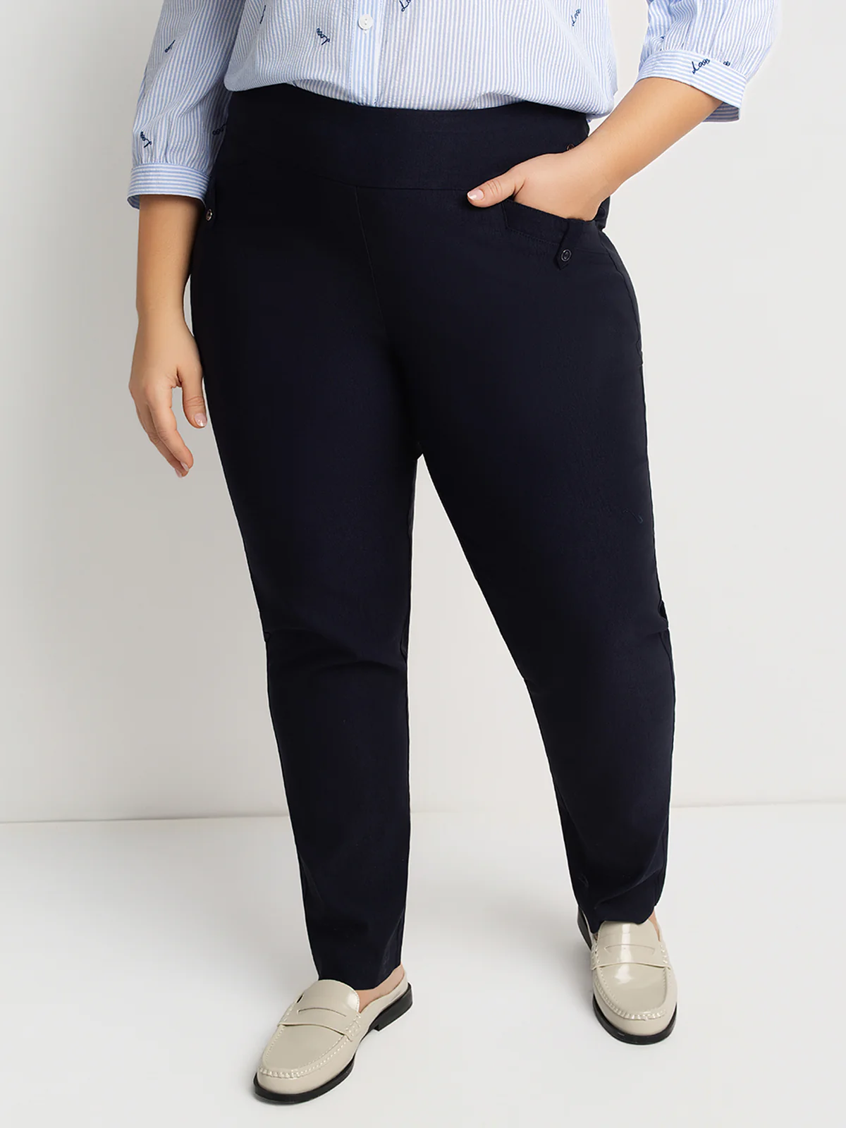 Pantalon droit ajusté à enfiler - Image 5