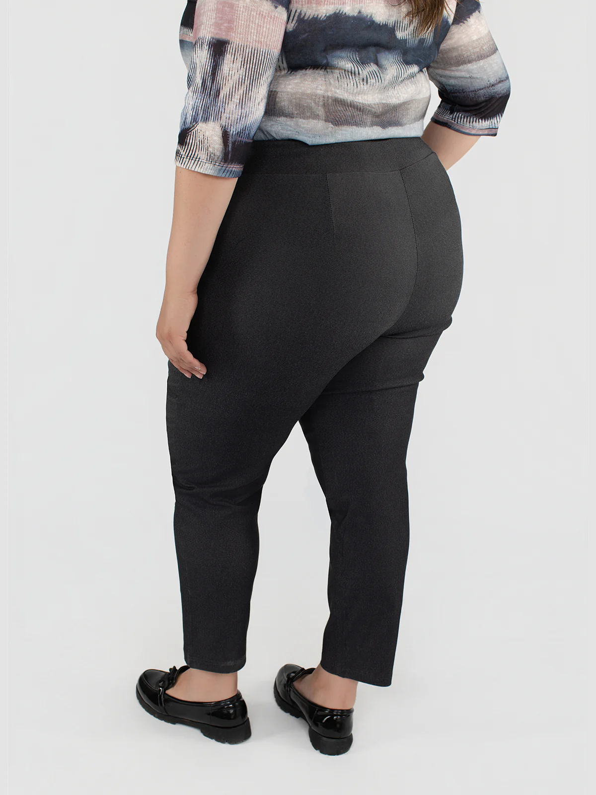 Pantalon étroit ajusté à enfiler - Petite - Image 13