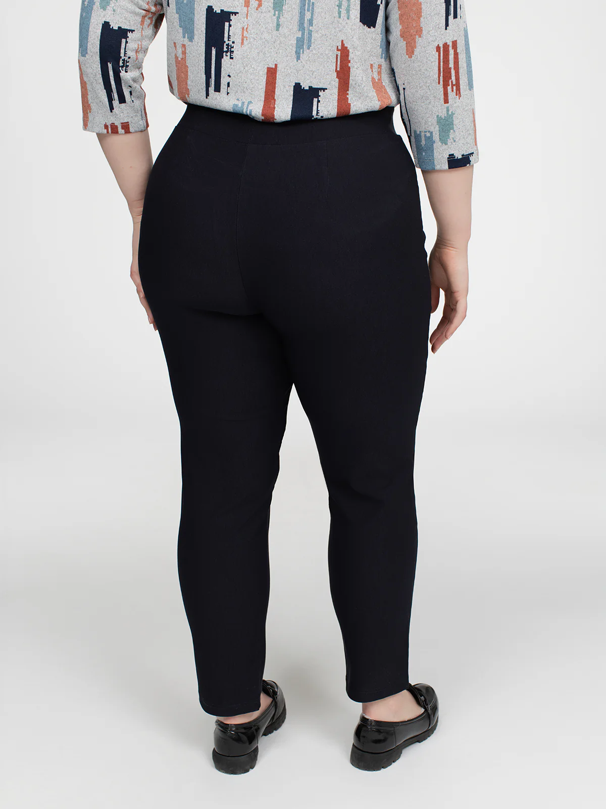 Pantalon étroit ajusté à enfiler - Petite - Image 19