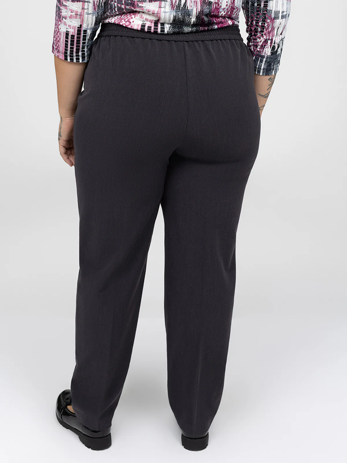 Pantalon habillé droit semi-ajusté à enfiler - Image 7